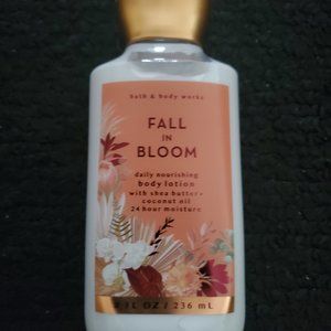 Bath & Body Works FALL IN BLOOM (Body Lotion)